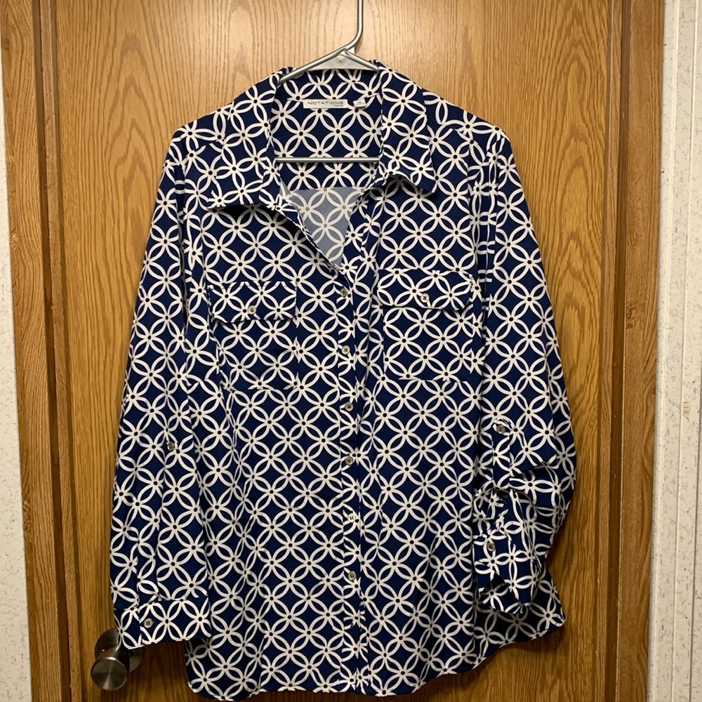 Women’s button up collared blouse